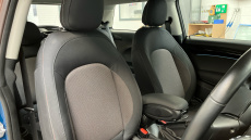 MINI Hatchback 1.5 Cooper Classic 3dr Auto Petrol Hatchback